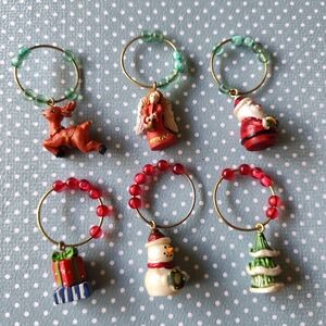 3/$25💙Christmas Theme Wine Charm Markers Set of 6